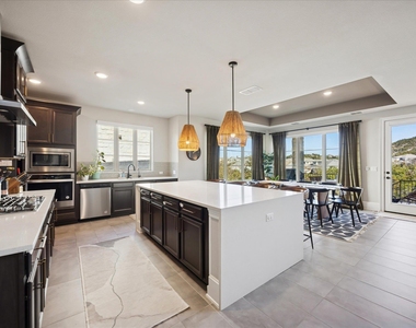 476 Anfield Cir - Photo Thumbnail 8