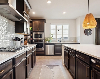 476 Anfield Cir - Photo Thumbnail 9