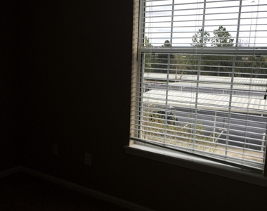 7801 Point Meadows Drive - Photo Thumbnail 11