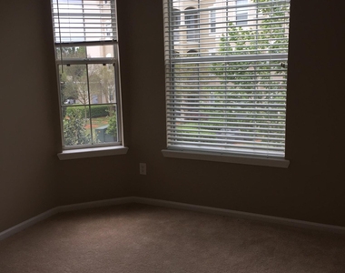 7801 Point Meadows Drive - Photo Thumbnail 8