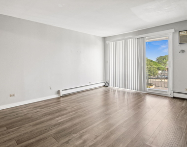 2500 Mark Thomas Lane - Photo Thumbnail 3