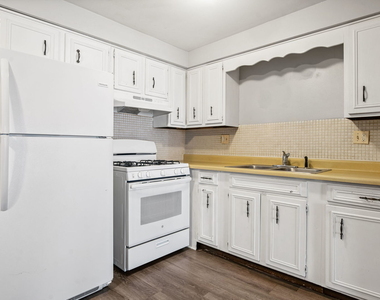 2500 Mark Thomas Lane - Photo Thumbnail 7