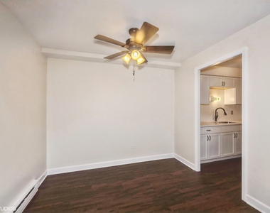 5102 N Leonard Drive - Photo Thumbnail 4