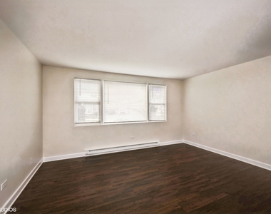 5102 N Leonard Drive - Photo Thumbnail 9