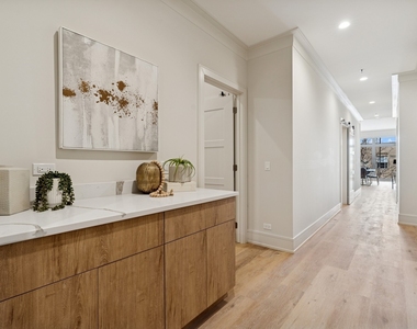 3951 N Wayne Avenue - Photo Thumbnail 20