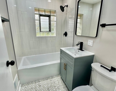 8129 W Courtland Avenue - Photo Thumbnail 9