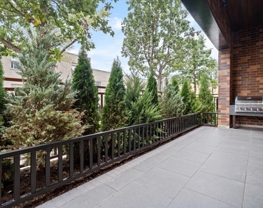 3951 N Wayne Avenue - Photo Thumbnail 7