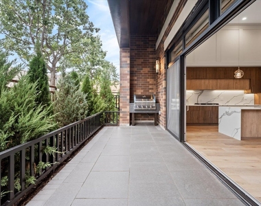 3951 N Wayne Avenue - Photo Thumbnail 6