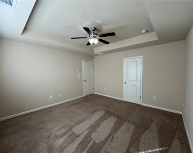 367 Highland Pointe Circle E - Photo Thumbnail 8