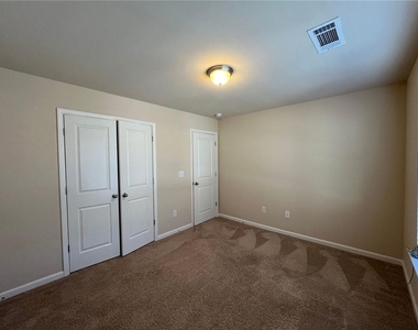 367 Highland Pointe Circle E - Photo Thumbnail 10