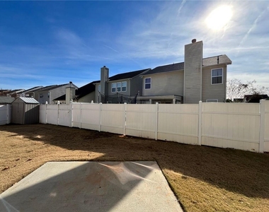 367 Highland Pointe Circle E - Photo Thumbnail 15