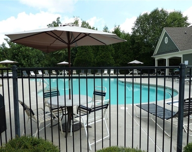 367 Highland Pointe Circle E - Photo Thumbnail 16