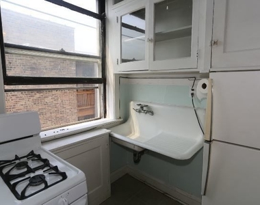1923 W Winnemac Avenue - Photo Thumbnail 2
