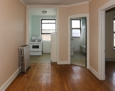 1923 W Winnemac Avenue - Photo Thumbnail 4