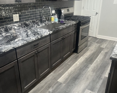 4740 S Prairie Avenue - Photo Thumbnail 1