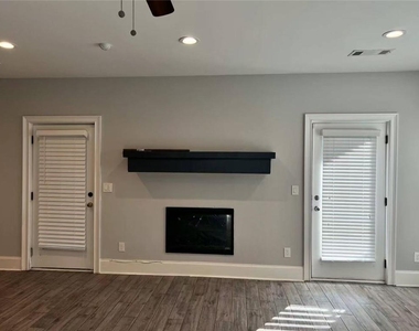 3816 Chamblee Dunwoody Road - Photo Thumbnail 7