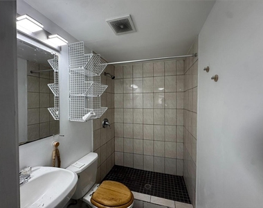 956 Slash Pine Road - Photo Thumbnail 6