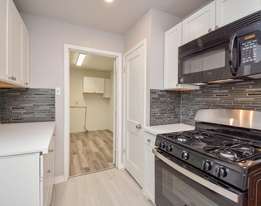6422 Sherwood Drive - Photo Thumbnail 9
