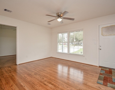 6422 Sherwood Drive - Photo Thumbnail 4