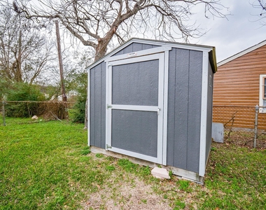 6422 Sherwood Drive - Photo Thumbnail 25