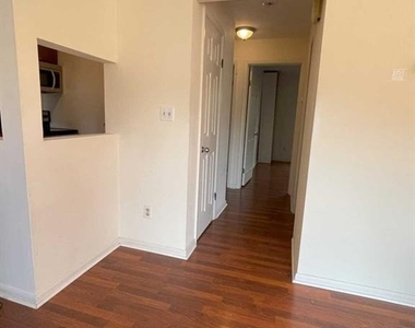 224b Washington - Photo Thumbnail 8