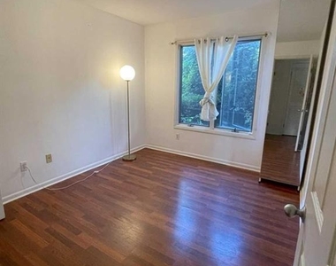 224b Washington - Photo Thumbnail 7