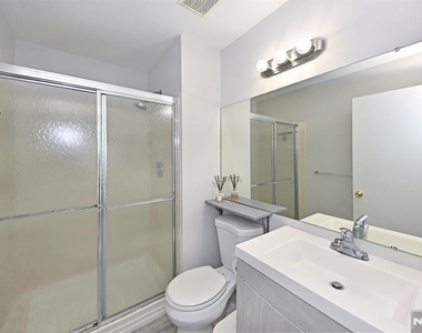 250 Larch - Photo Thumbnail 17