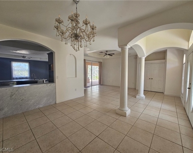 809 Lincoln Avenue - Photo Thumbnail 1