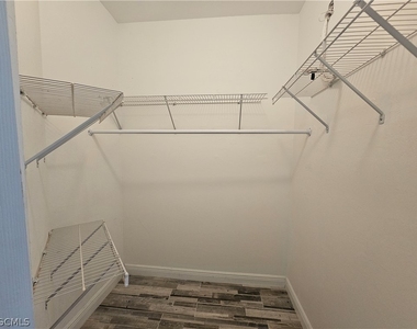 809 Lincoln Avenue - Photo Thumbnail 4
