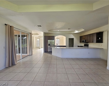 809 Lincoln Avenue - Photo Thumbnail 20