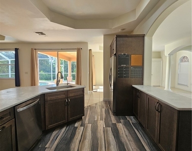 809 Lincoln Avenue - Photo Thumbnail 18