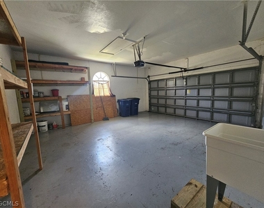 809 Lincoln Avenue - Photo Thumbnail 12