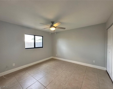 709 Se 8th Terrace - Photo Thumbnail 4