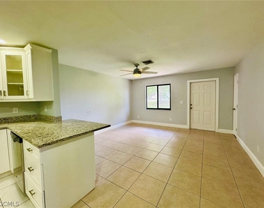 709 Se 8th Terrace - Photo Thumbnail 1