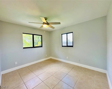 709 Se 8th Terrace - Photo Thumbnail 7