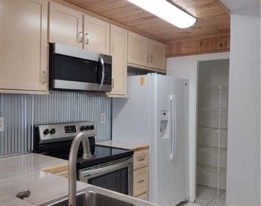 1069 Villa Drive - Photo Thumbnail 19
