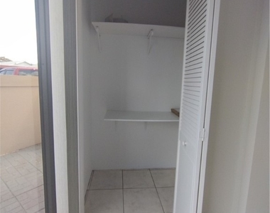 1069 Villa Drive - Photo Thumbnail 9