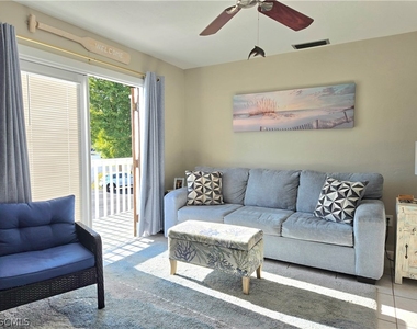 3303 Prince Edward Island Circle - Photo Thumbnail 21