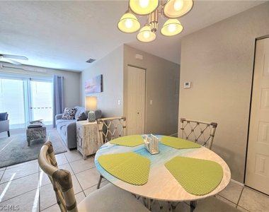 3303 Prince Edward Island Circle - Photo Thumbnail 19
