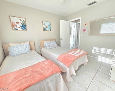 3303 Prince Edward Island Circle - Photo Thumbnail 11