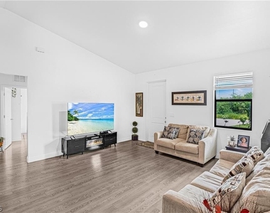 9012 S Indio Court - Photo Thumbnail 10