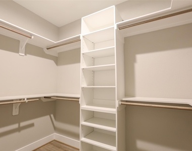 1718 Hardy Street - Photo Thumbnail 17