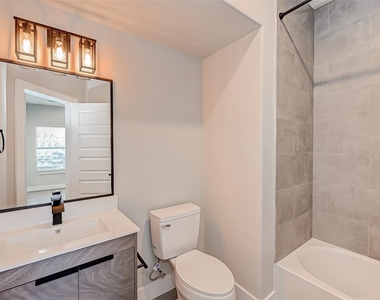 1718 Hardy Street - Photo Thumbnail 21