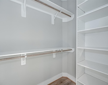 1718 Hardy Street - Photo Thumbnail 15