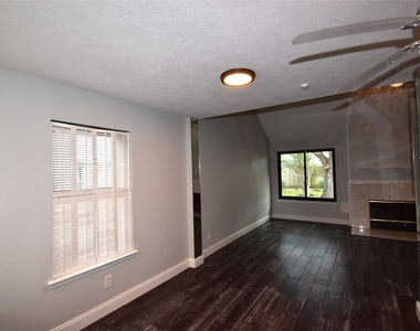 21022 Creek Edge Court - Photo Thumbnail 8
