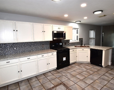 21022 Creek Edge Court - Photo Thumbnail 6
