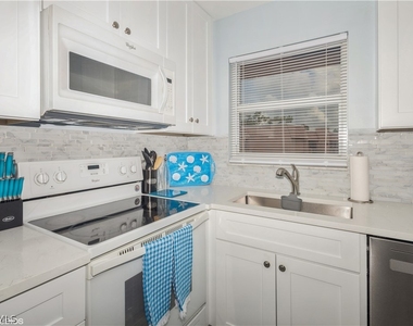 190 Turtle Lake Court - Photo Thumbnail 14
