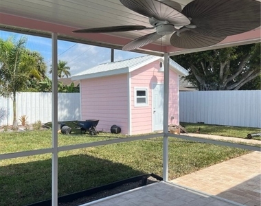 673 107th Avenue N - Photo Thumbnail 10