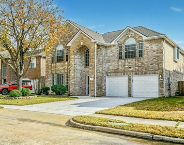 815 Robins Way - Photo Thumbnail 8