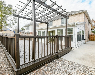 815 Robins Way - Photo Thumbnail 17